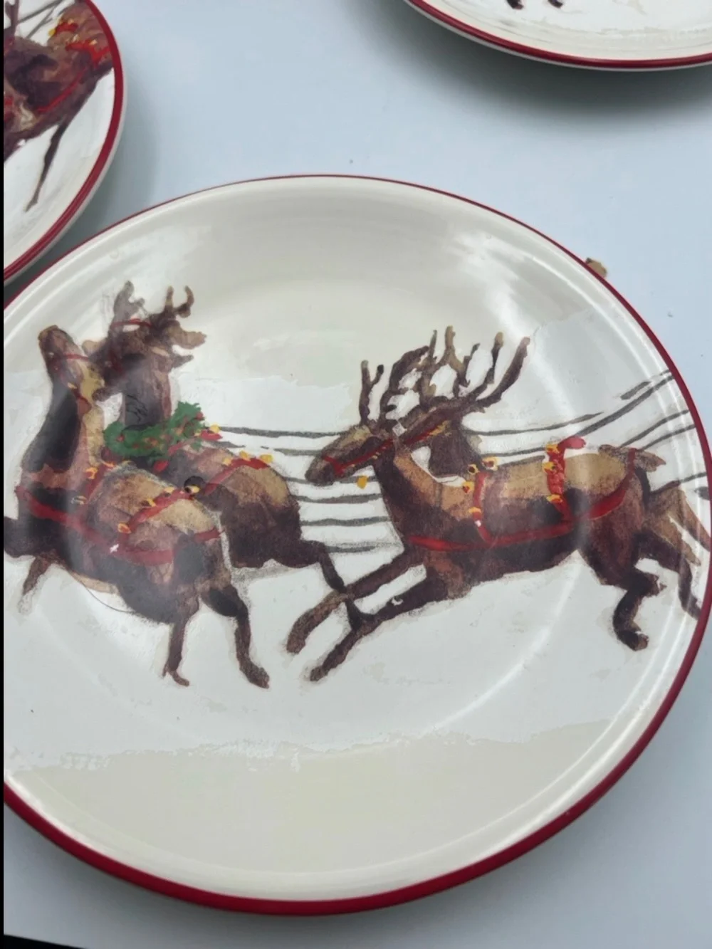 WILLIAMS SONOMA SET OF 4 SANTA + REINDEER PLATES
